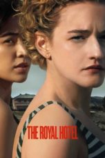 Nonton Film The Royal Hotel (2023) Subtitle Indonesia